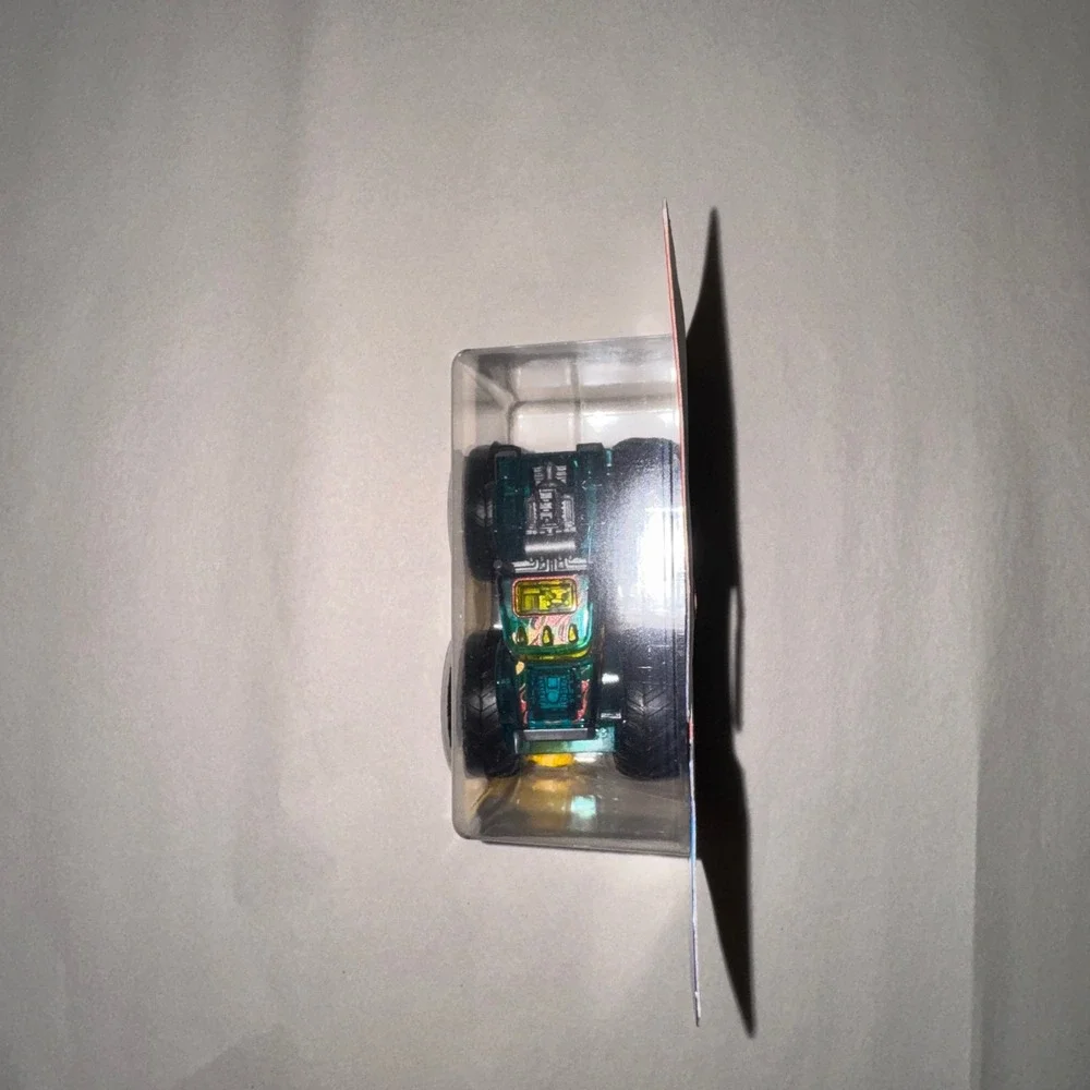 Hot Wheels Monster‎ Trucks Dual Engine Destroyer Teal Semi Truck 1:64 FYJ44 NEW